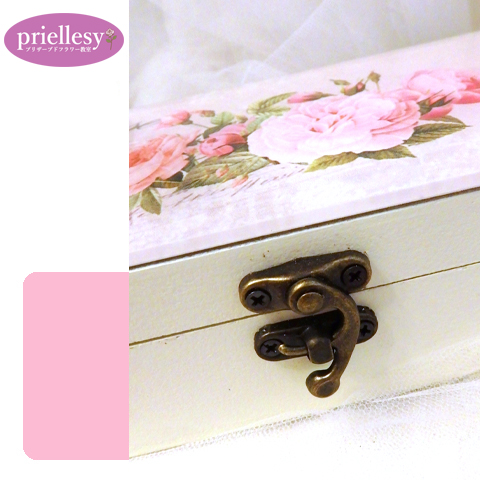 プリザーブドフラワー　ローズボックスの小物入れ