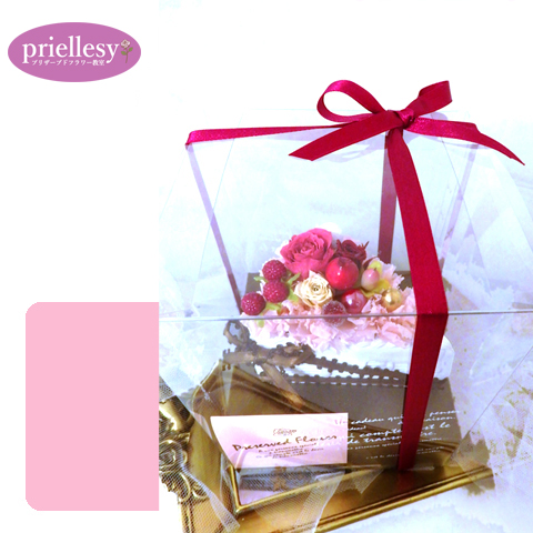 プリザーブドフラワー　ケーキアレンジ